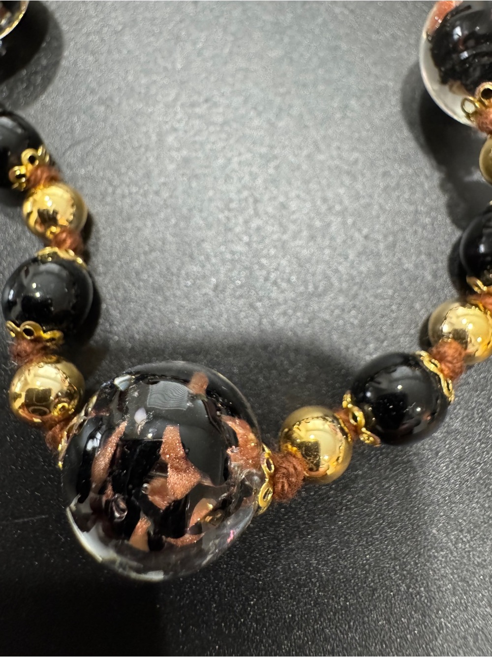 Vintage Italian Venetian Murano Art Glass Gold Foil Beaded Necklace Hand Knotted - Picture 5 of 10